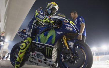DOHA, QATAR - MARCH 02: Valentino Rossi of Italy and Movistar Yamaha MotoGP starts from box during the MotoGP Tests In Doha at Losail Circuit on March 2, 2016 in Doha, Qatar.  (Photo by Mirco Lazzari gp/Getty Images)