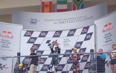 fenati_vince_austin_podio