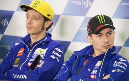 Rossi-Lorenzo, nel box Yamaha si scalda l'atmosfera