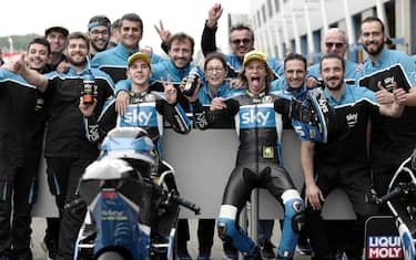 migno_bulega_first_row