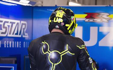 VALENCIA, SPAIN - NOVEMBER 15: Andrea Iannone of Italy and Team Suzuki ECSTAR returns in box during the MotoGP Pre Season Test in Valencia at Ricardo Tormo Circuit on November 15, 2016 in Valencia, Spain. (Photo by Mirco Lazzari gp/Getty Images)