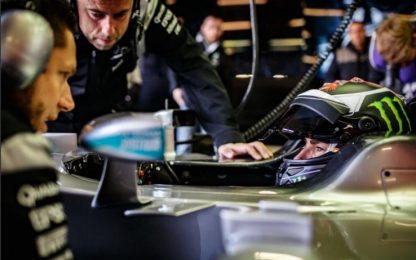 Jorge Lorenzo al volante della F1 di Hamilton
