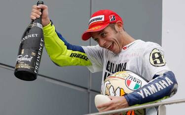 Il papà di Rossi: ora sogno Valentino su una Ferrari