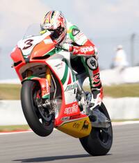 Superbike, Biaggi e l'Aprilia sono campioni del mondo