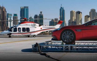 Aston Martin in cielo: l'auto di 007 fa i 100 anni a Dubai