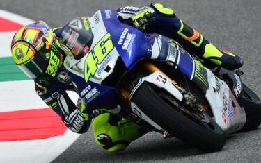 Mugello, nelle libere Rossi è secondo. Comanda Lorenzo