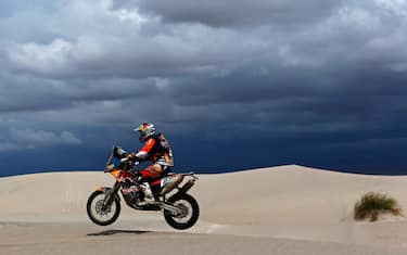 FIAMBALA, ARGENTINA - JANUARY 13:  Antoine Meo of France riding on and for KTM 450 RALLY REPLICA RED BULL KTM FACTORY TEAM competes on day 11 stage ten between Belen and La Rioja during the 2016 Dakar Rally on January 13, 2016 in near Fiambala, Argentina.  (Photo by Dean Mouhtaropoulos/Getty Images)