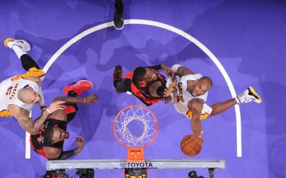 Ancora panca per Datome e Pistons ko, Kobe trascina i Lakers