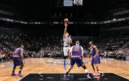 I Nets vincono senza Bargnani, Kobe non basta ai Lakers