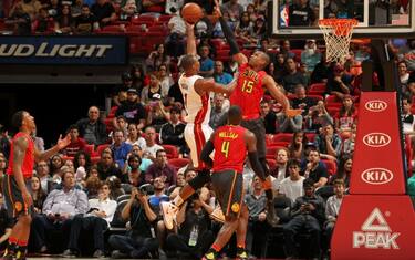 I Warriors festeggiano a New York. Lakers, decimo ko