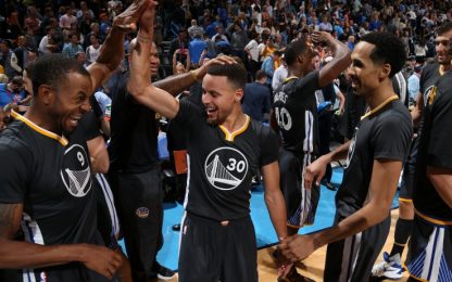 Curry show: 46 punti con 12 triple, Thunder ko