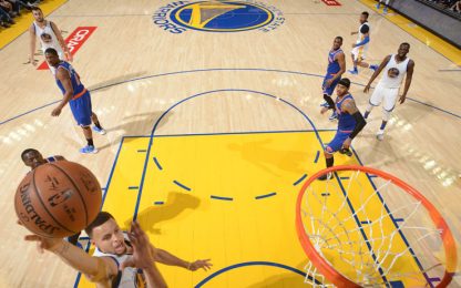 Curry trascina i Warriors contro i Knicks, Kings ko senza Belinelli