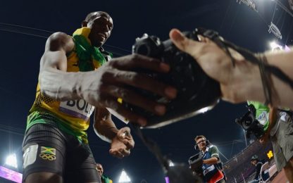 Bolt si fotografa: "Sono il più grande atleta vivente"