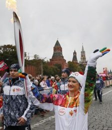 Sochi 2014, la torcia sbarca sulla Piazza Rossa