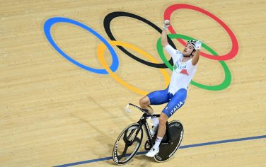 RIO DE JANEIRO, BRAZIL - AUGUST 15:  Elia Viviani of Italy celebrates after winning the Cycling Track Men's Omnium Points Race 6\6 on Day 10 of the Rio 2016 Olympic Games at the Rio Olympic Velodrome on August 15, 2016 in Rio de Janeiro, Brazil.  (Photo by David Ramos/Getty Images)