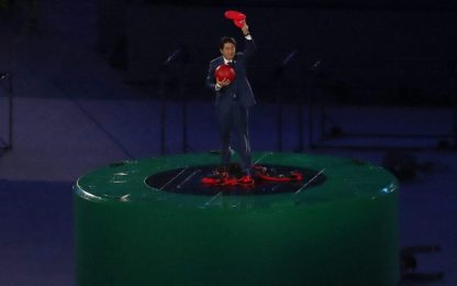 Shinzo Abe come Super Mario per lanciare Tokyo 2020