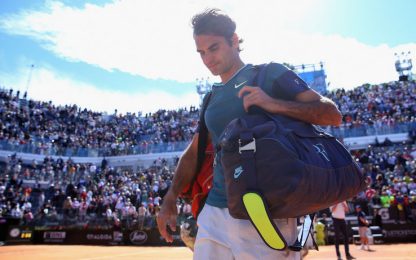 Federer a casa: "Sconfitta frustrante". Bene le azzurre