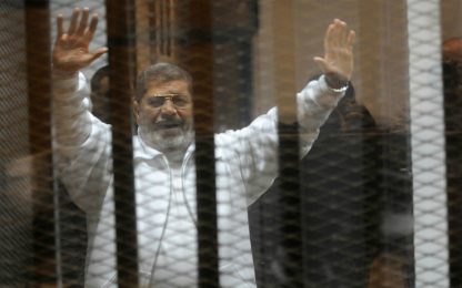 Egitto: Cassazione annulla l'ergastolo all'ex presidente Morsi
