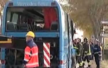 Donna muore investita ma salva il nipotino