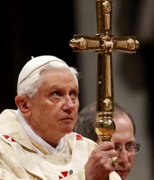 Il Vaticano sul caso Boffo: "Campagna contro il Papa"