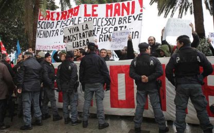 Consiglio dei ministri a Reggio, sit-in degli operai