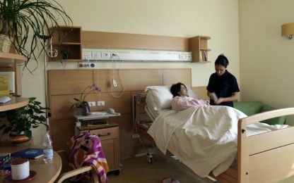 Viaggio dentro Casa Vidas, l'hospice per i malati terminali