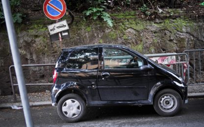 Roma, minicar contro bus: muore 15enne che era al volante