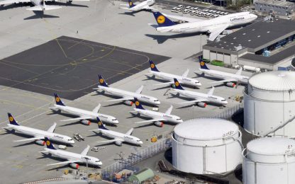 Trasporto aereo, Almunia: "Aiuti speciali a compagnie"