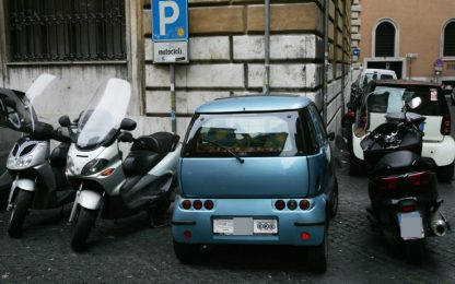 Roma, la lunga tragedia delle minicar: investito un bambino