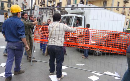Napoli assediata dalle proteste di disoccupati e portuali