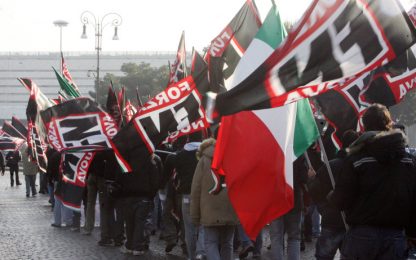 Milano, Forza Nuova ignora il divieto. Tensione a Milano