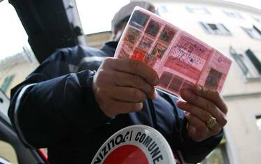 Patenti facili in cambio di 2000 euro: 36 arresti a Foggia