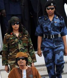 Gheddafi in Italia, un coro di critiche dalla politica