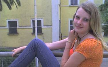 I genitori della ragazza scomparsa: "Temiamo il peggio"