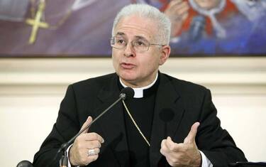 Cei, ferme le retribuzioni dei sacerdoti italiani