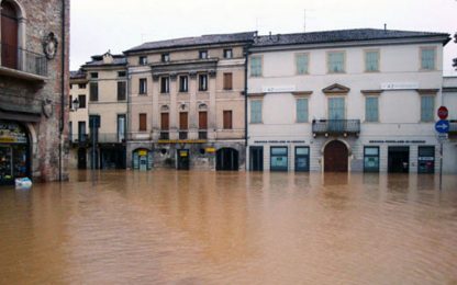 Contro il “disastro in Veneto solo una parata di politici”