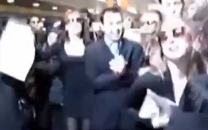 Flash mob contro Berlusconi e il bunga bunga di Arcore