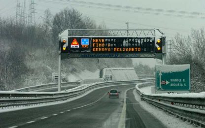 Maltempo, neve ininterrotta su più di 800 km di autostrade