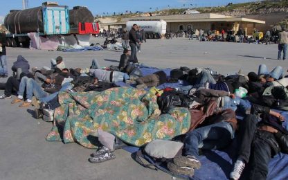 Lampedusa, più immigrati che abitanti