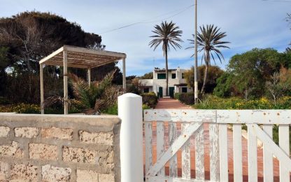 Berlusconi: "Sarò proprietario di una casa a Lampedusa"