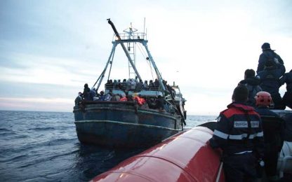 Lampedusa, oltre 300 migranti soccorsi nella notte