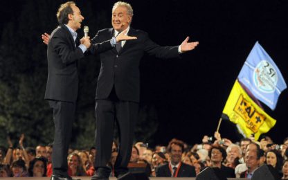 Santoro e Benigni ai precari: "Siete voi l'Italia migliore"