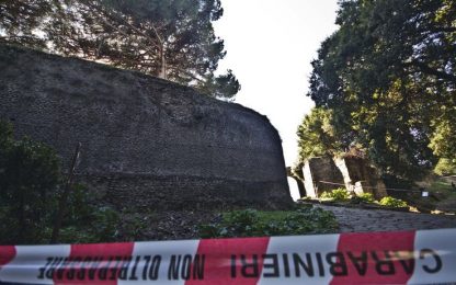 Crollo a Pompei, si sbriciola un muro romano di 3 metri