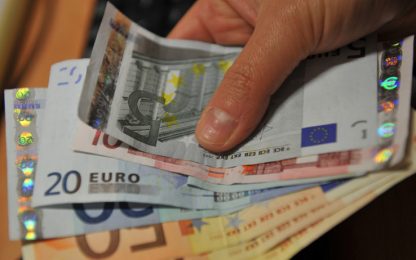 Istat: "Spesa famiglie risale. Bonus 80 euro effetto minimo"