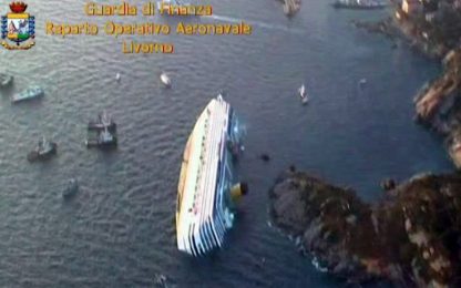 Costa Concordia: i soccorsi visti dall'alto. VIDEO