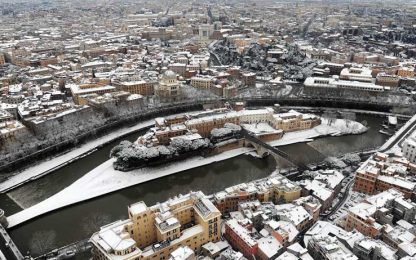 Roma sotto la neve vista dall’alto: IL VIDEO