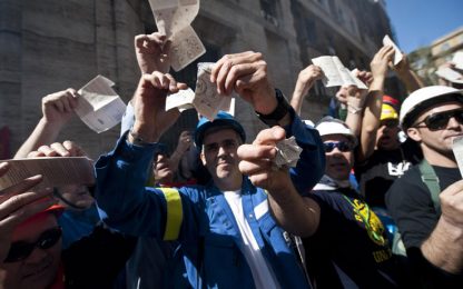 Crisi, l'allarme Cisl: "A rischio 200mila posti di lavoro"