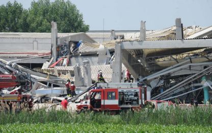Sisma Emilia: le immagini dall'alto di una fabbrica crollata
