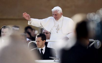 Vaticano, l'ex aiutante del Papa e un informatico a processo