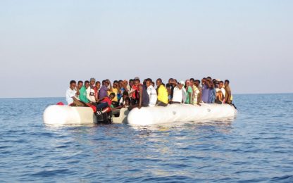 Migranti, nuovo naufragio nel Mediterraneo: morti e dispersi